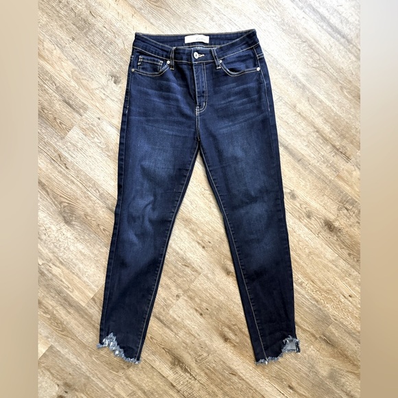KanCan • Skinny Crop Fray Hem Jeans - Picture 2 of 11